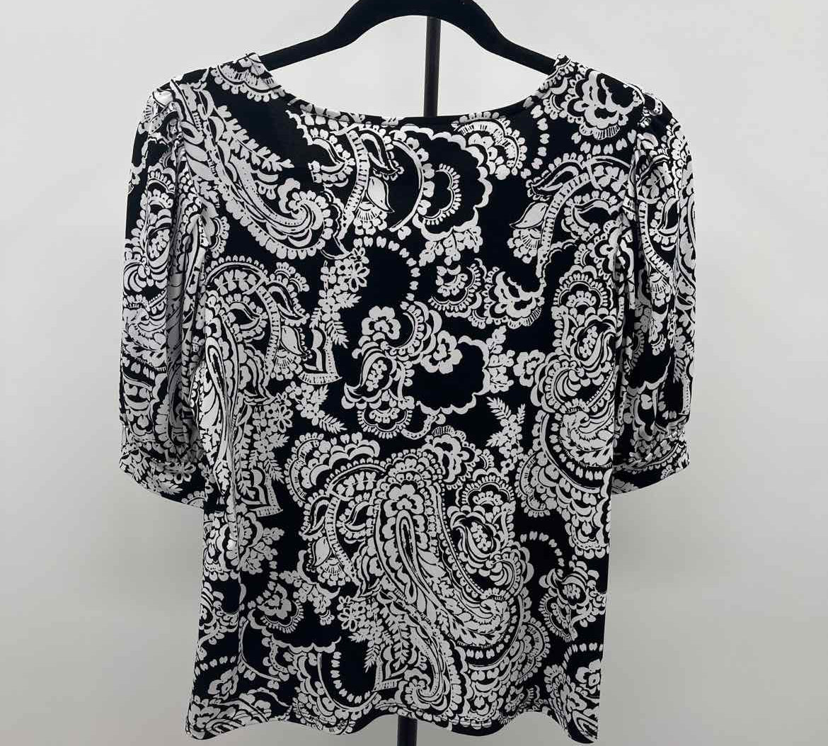 Cece Women's Size M Black Floral Short Sleeve Shirt