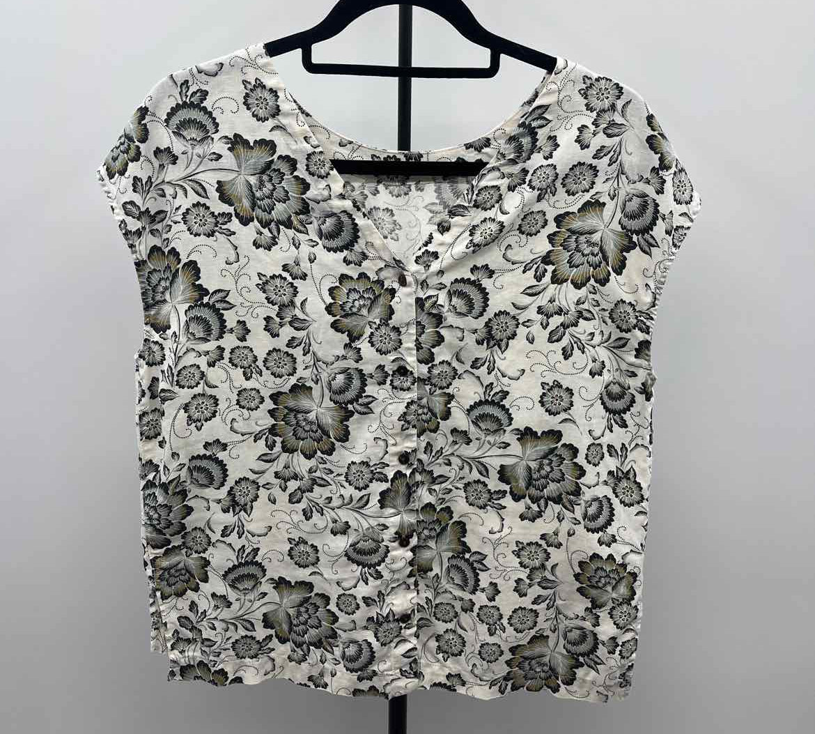 Tahari Women's Size S Charcoal Floral Short Sleeve Shirt