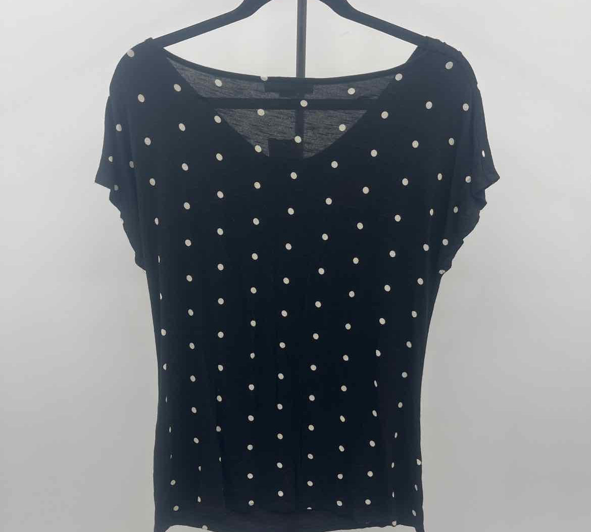 White House Black Market Women's Size XS Black dotted Short Sleeve Shirt