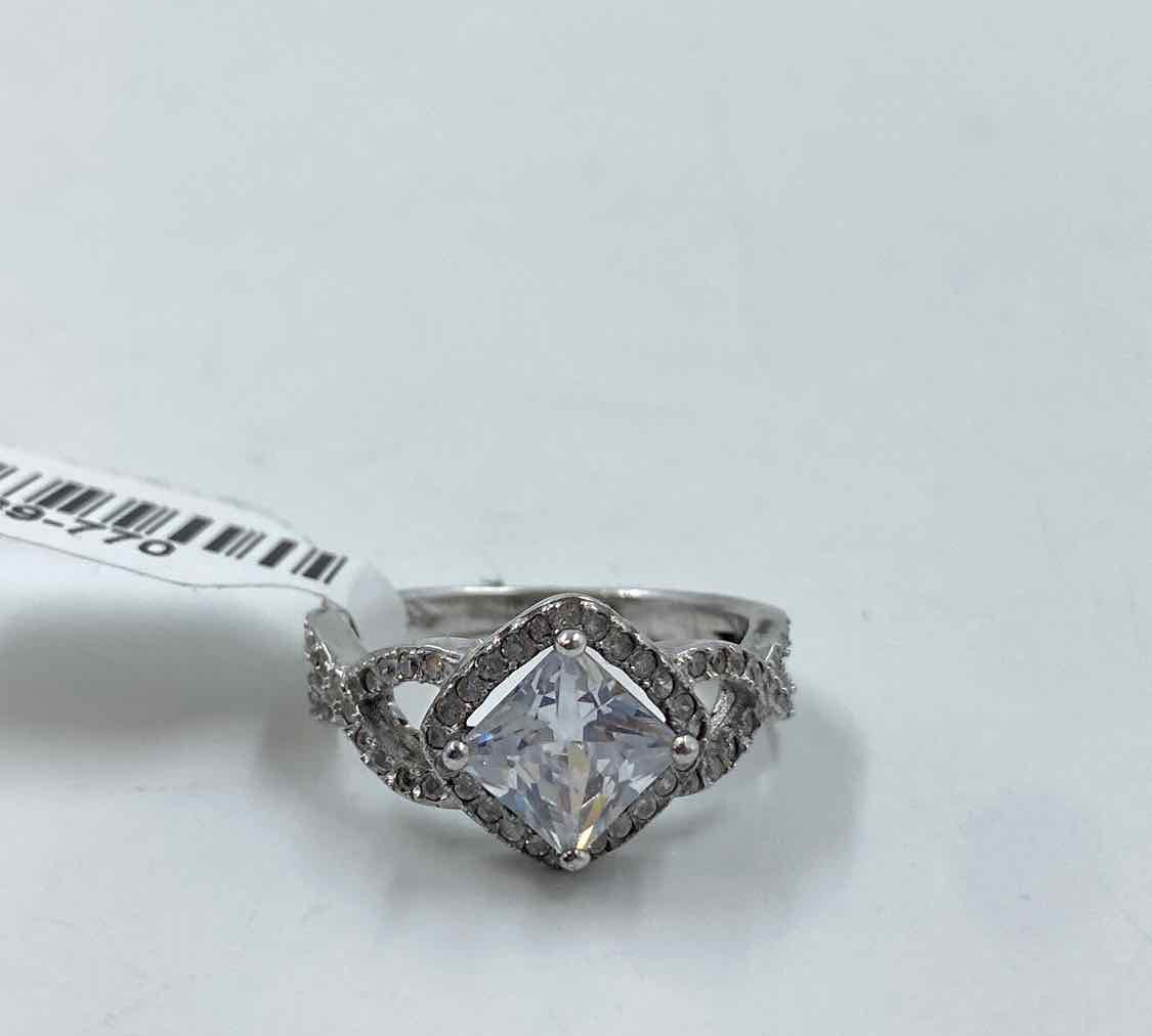 Boutique Women's Silver Ring