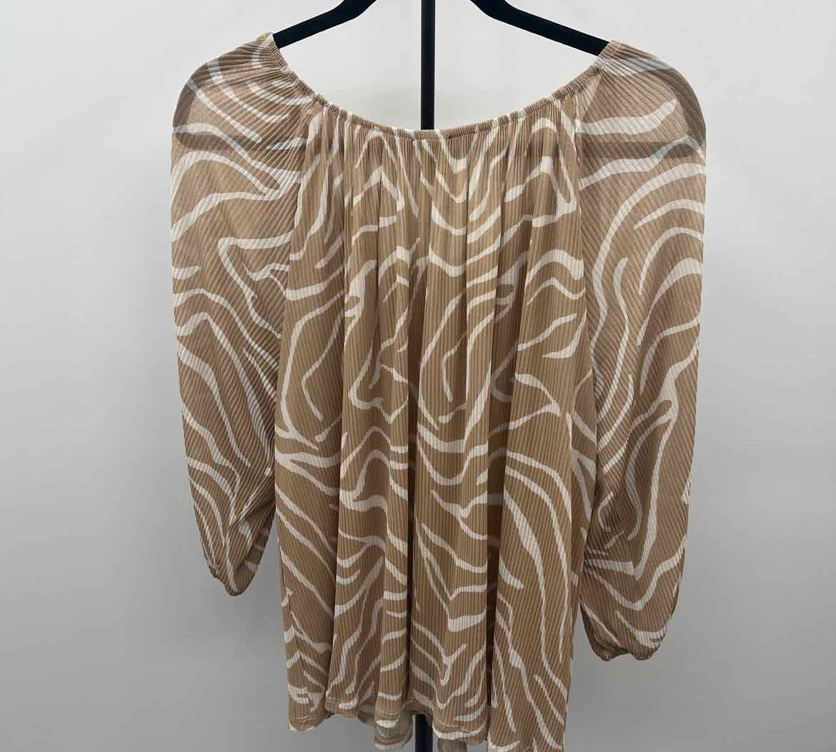 W5 Women's Size XL Tan Abstract Long Sleeve Shirt