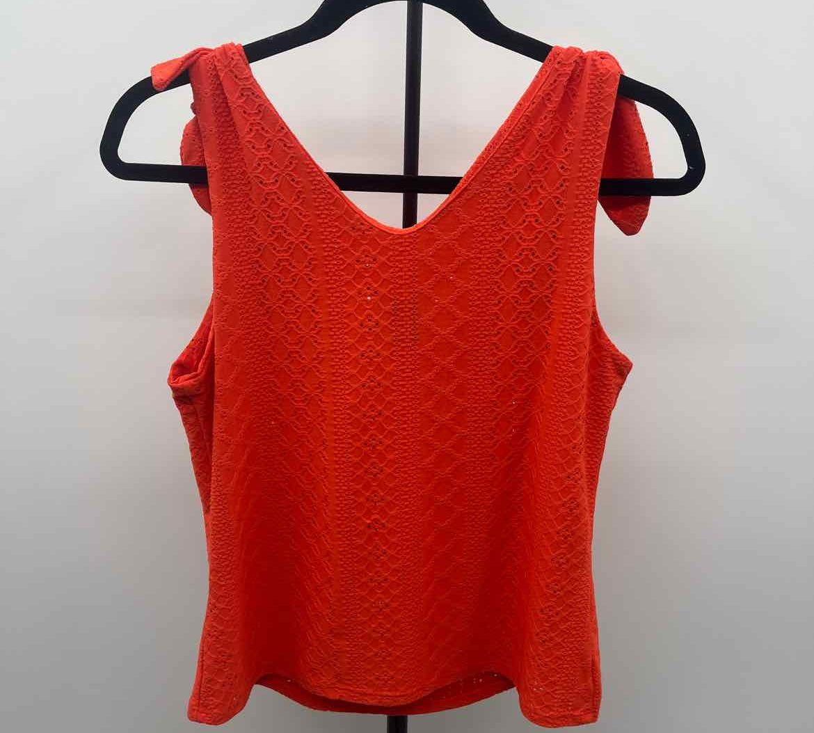 W5 Women's Size M Orange Textured Sleeveless Shirt