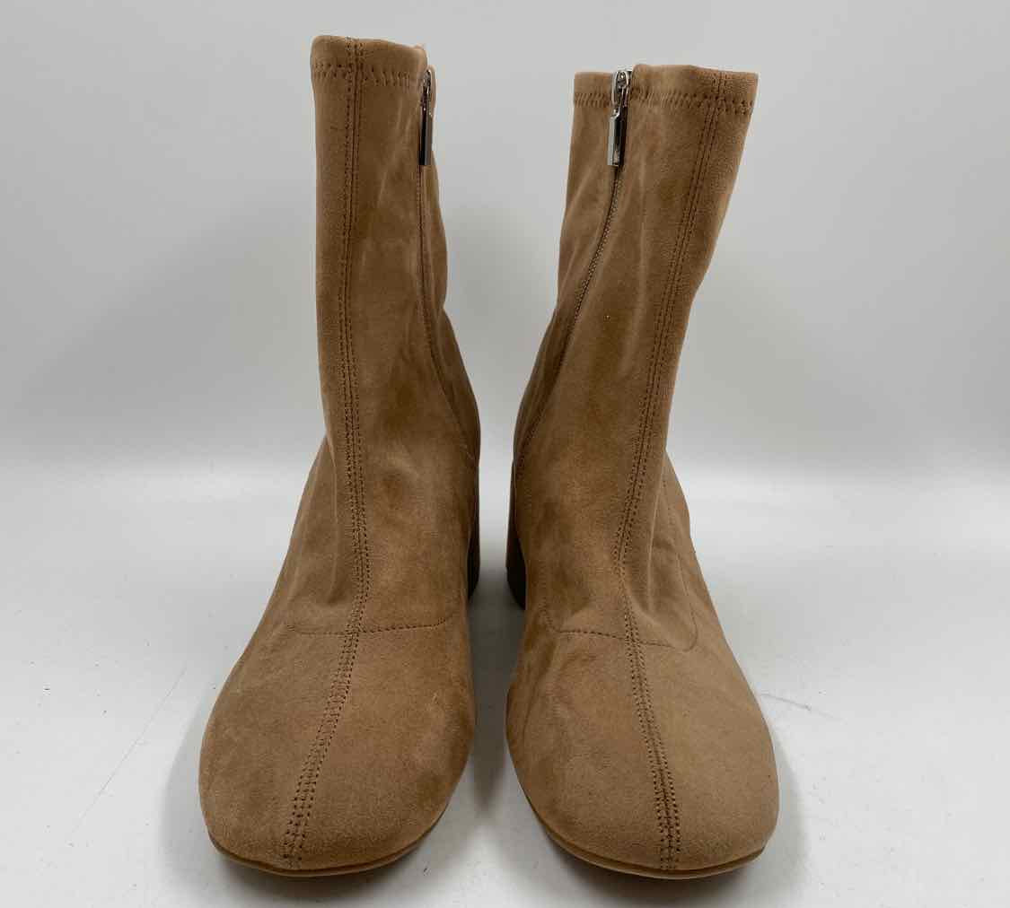 a new day Women's Shoe Size 7.5 Tan Solid Boots