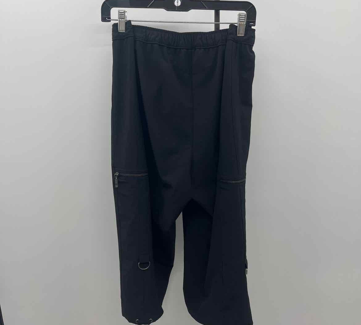 Chico's Women's Size 12 Black Solid Capris