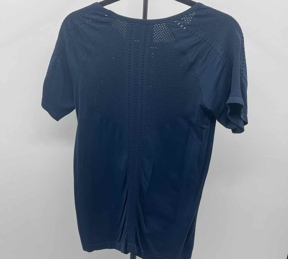 Athleta Women's Size L Navy Textured Short Sleeve Shirt