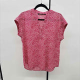 Cynthia Steffe Women's Size S Cranberry Spotted Short Sleeve Shirt