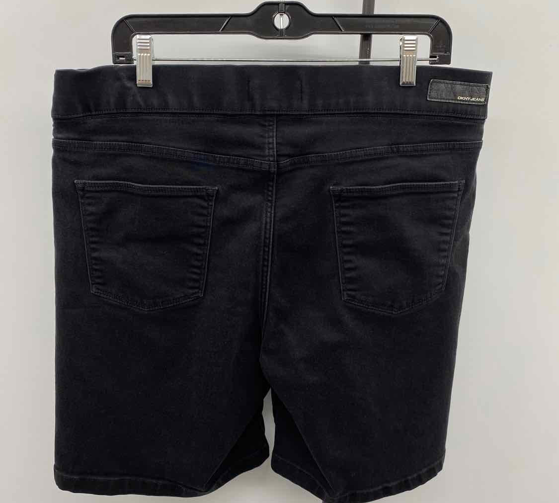 DKNY Women's Size 16 Black Solid Shorts