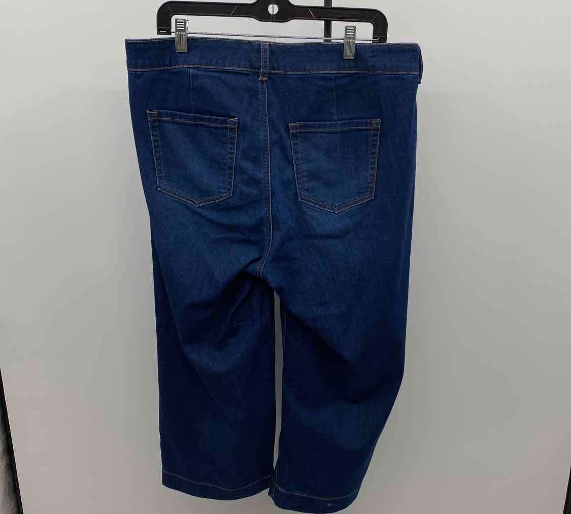 Torrid Women's Size 12 Blue Solid Capris