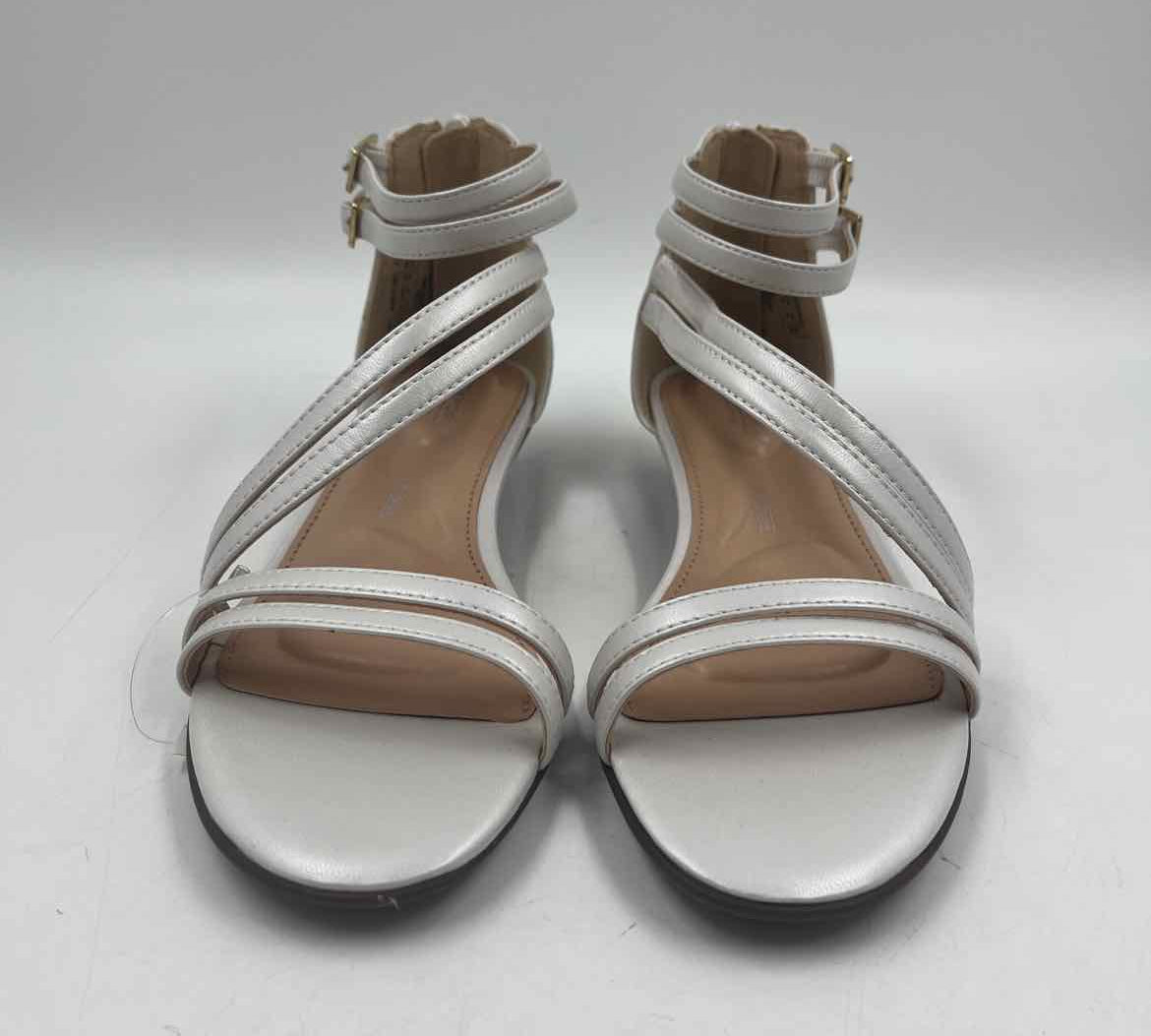 Rockport Women's Shoe Size 6 White Solid Sandals