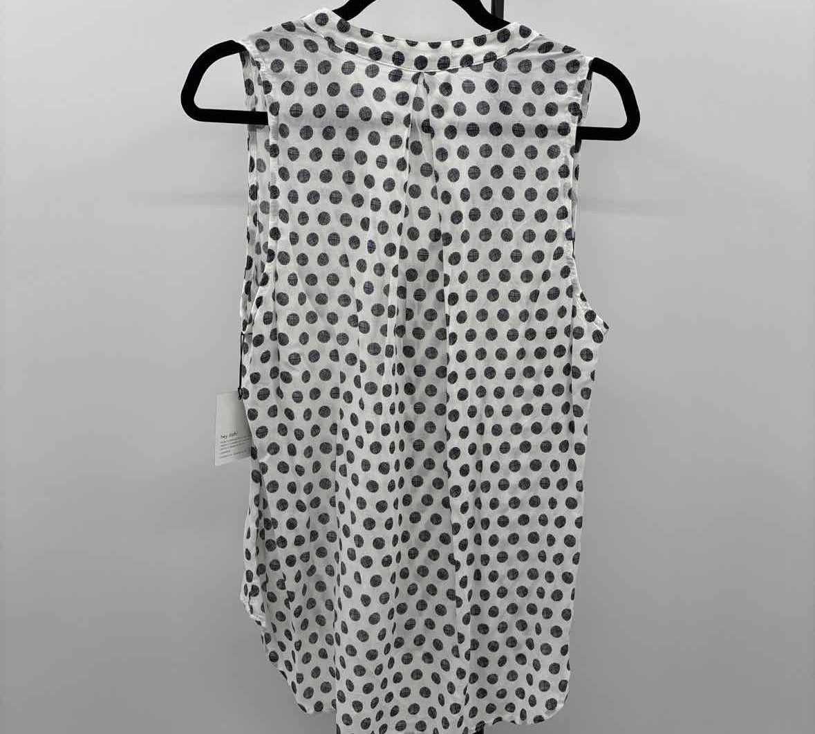 Bella Dahl Women's Size M Black dotted Sleeveless Shirt