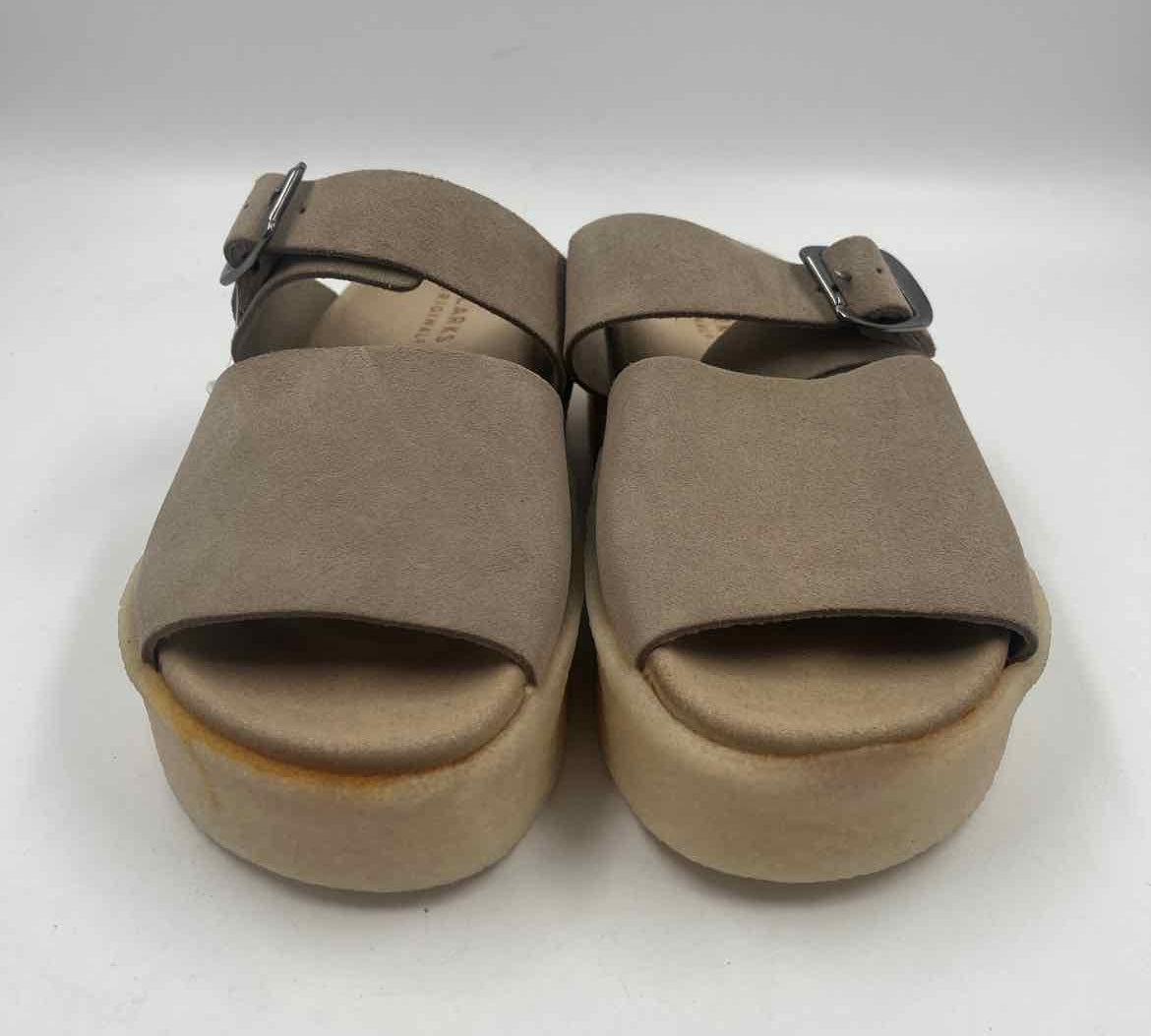 Clarks Women's Shoe Size 6 Beige Solid Sandals