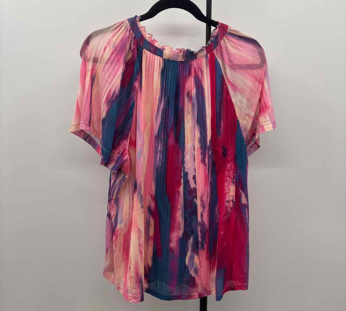 Cable & Gauge Women's Size XL Pink Abstract Short Sleeve Shirt
