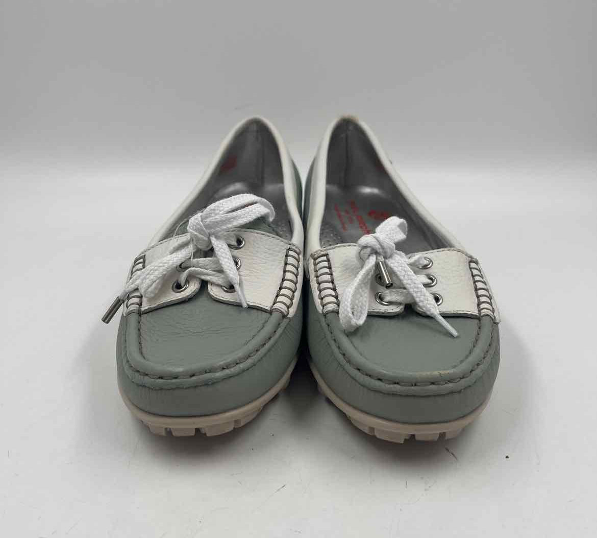 marc joseph Women's Shoe Size 8 Green pebble Loafers
