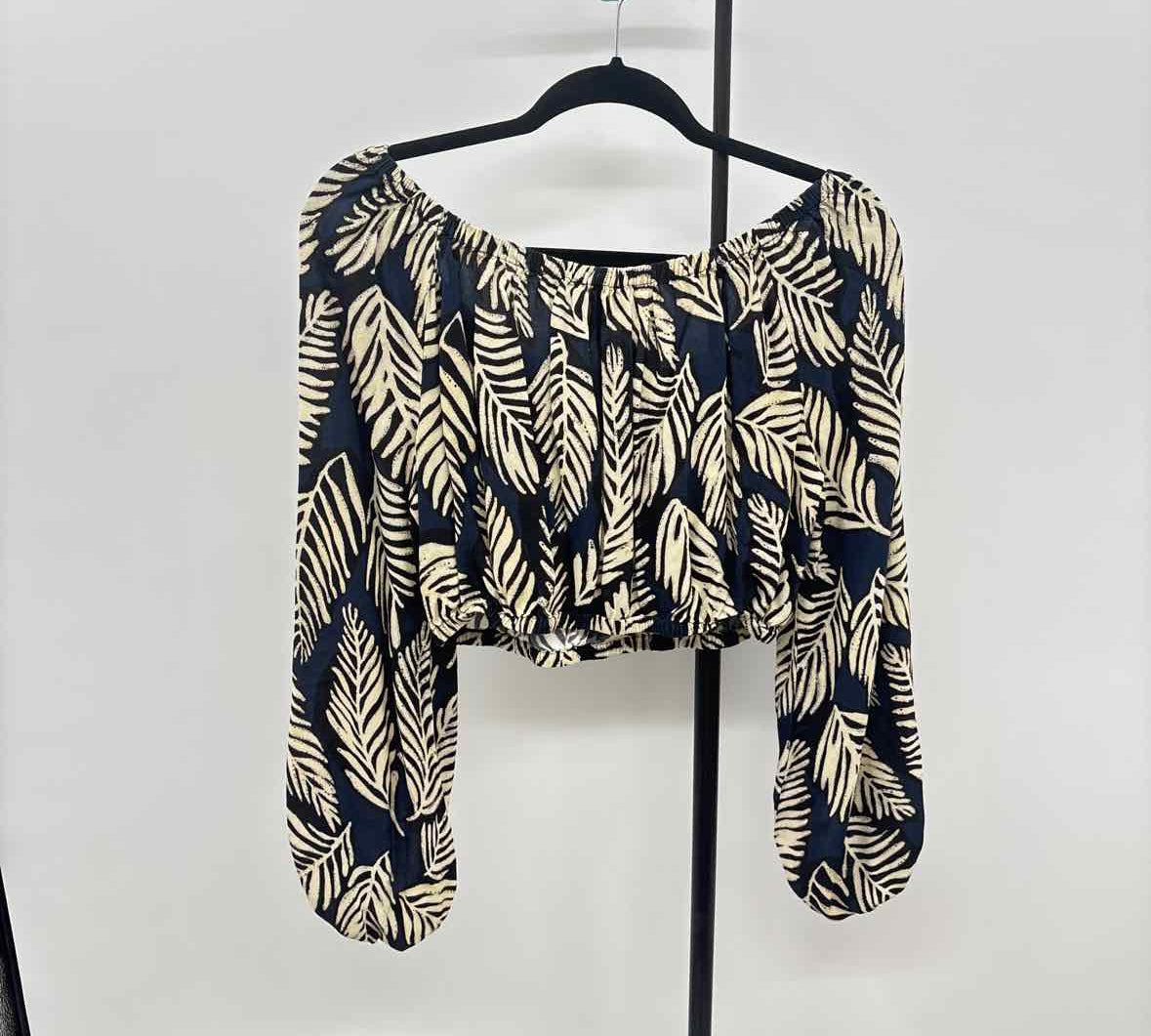 Fifteen Twenty Women's Size L Navy Leaf Long Sleeve Shirt