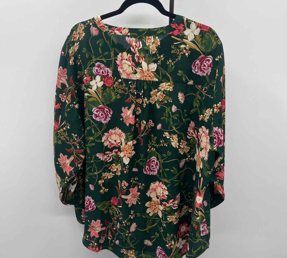 Maurice's Women's Size 3X Green Floral Long Sleeve Shirt