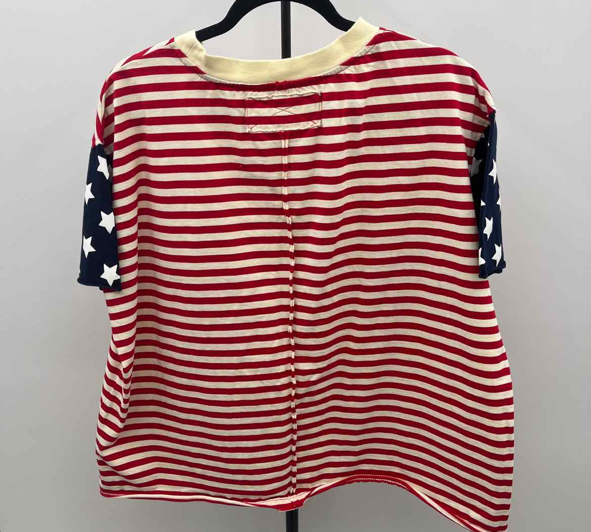 ampersand avenue Women's Size S Red Patriotic Short Sleeve Shirt