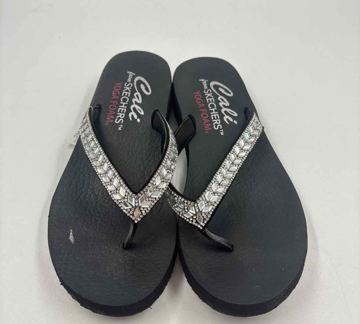 Skechers Women's Shoe Size 7 Black Rhinestones Flip Flops