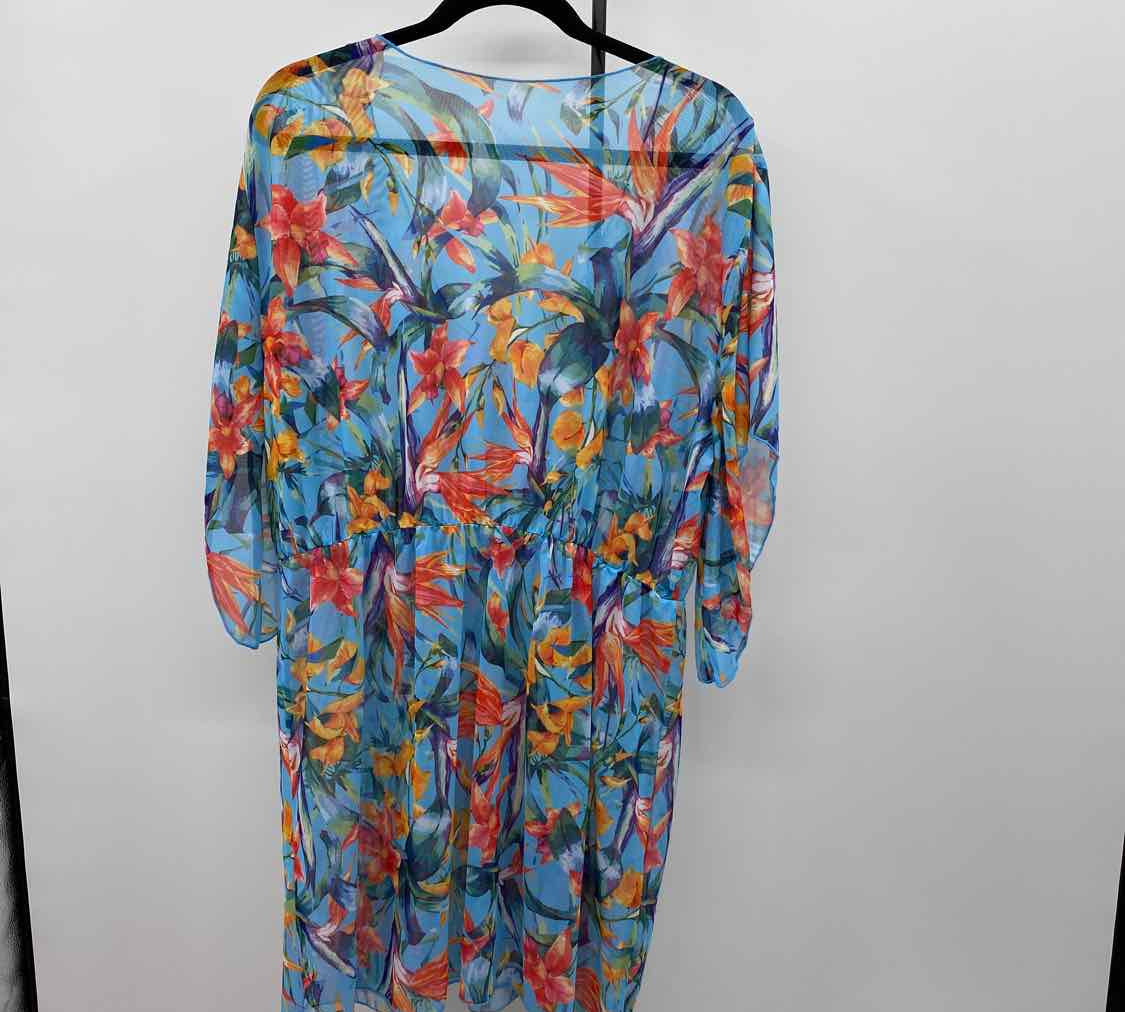 Unbranded Women's Size 2X Blue Floral Coverup