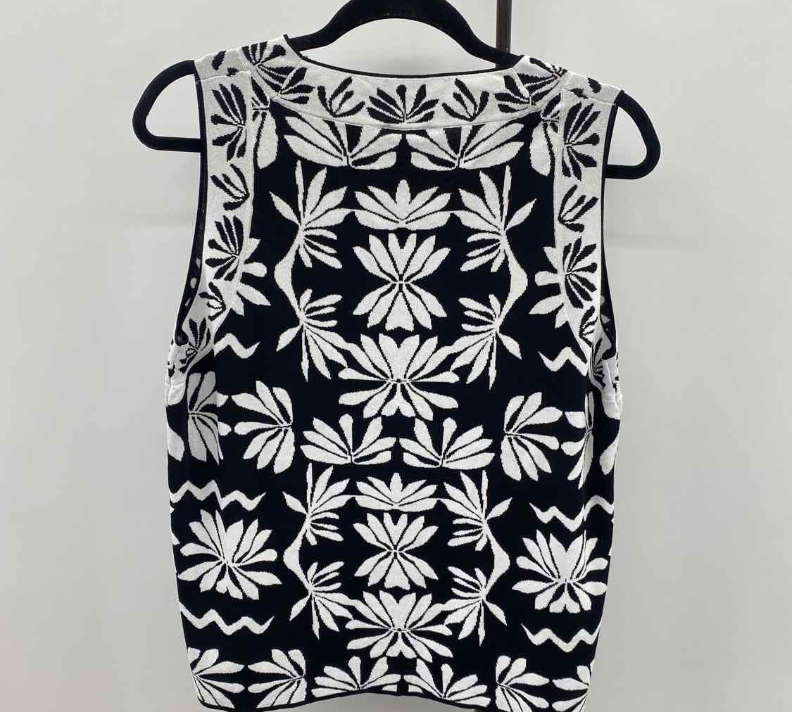 Chico's Women's Size L Black Floral Sleeveless Shirt