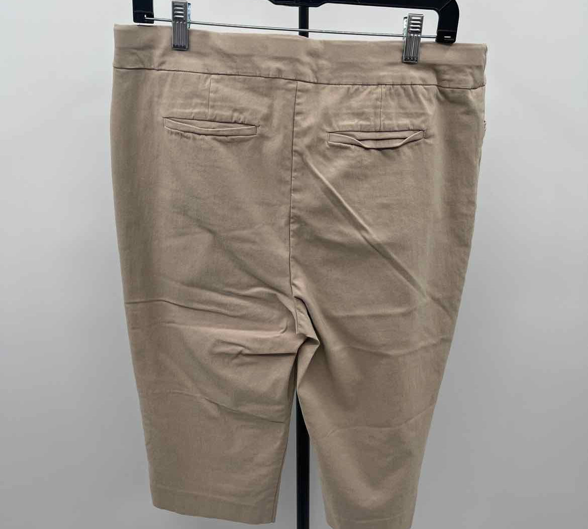 Chico's Women's Size 14 Tan Solid Capris