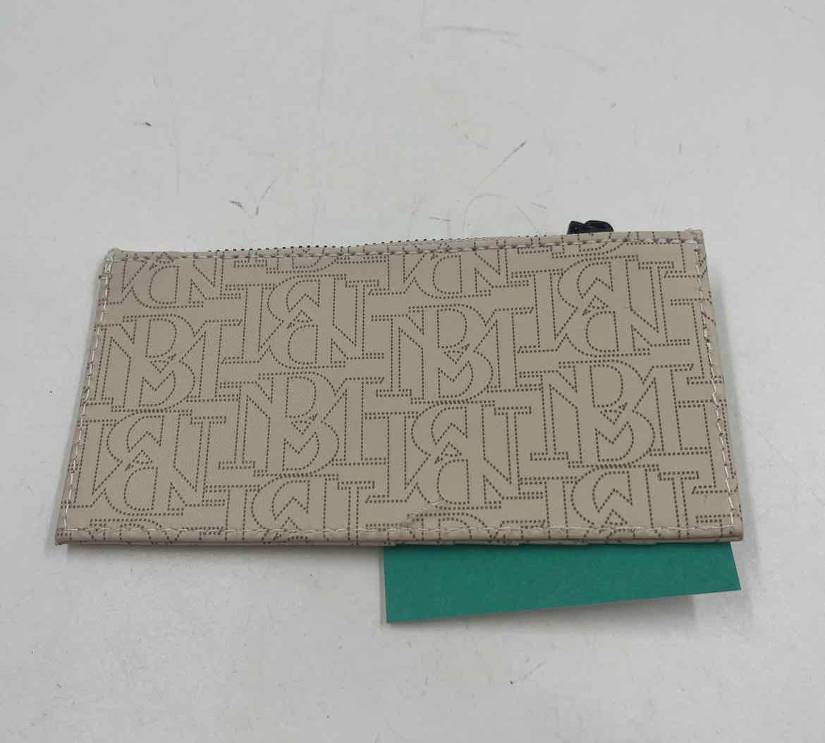 Badgley Mischka Women's Beige Luxe logo Wallet