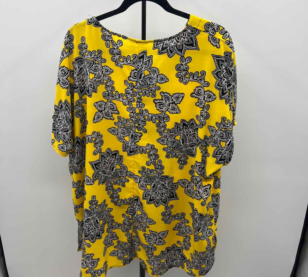 Catherine's Women's Size 1X Yellow Floral Short Sleeve Shirt