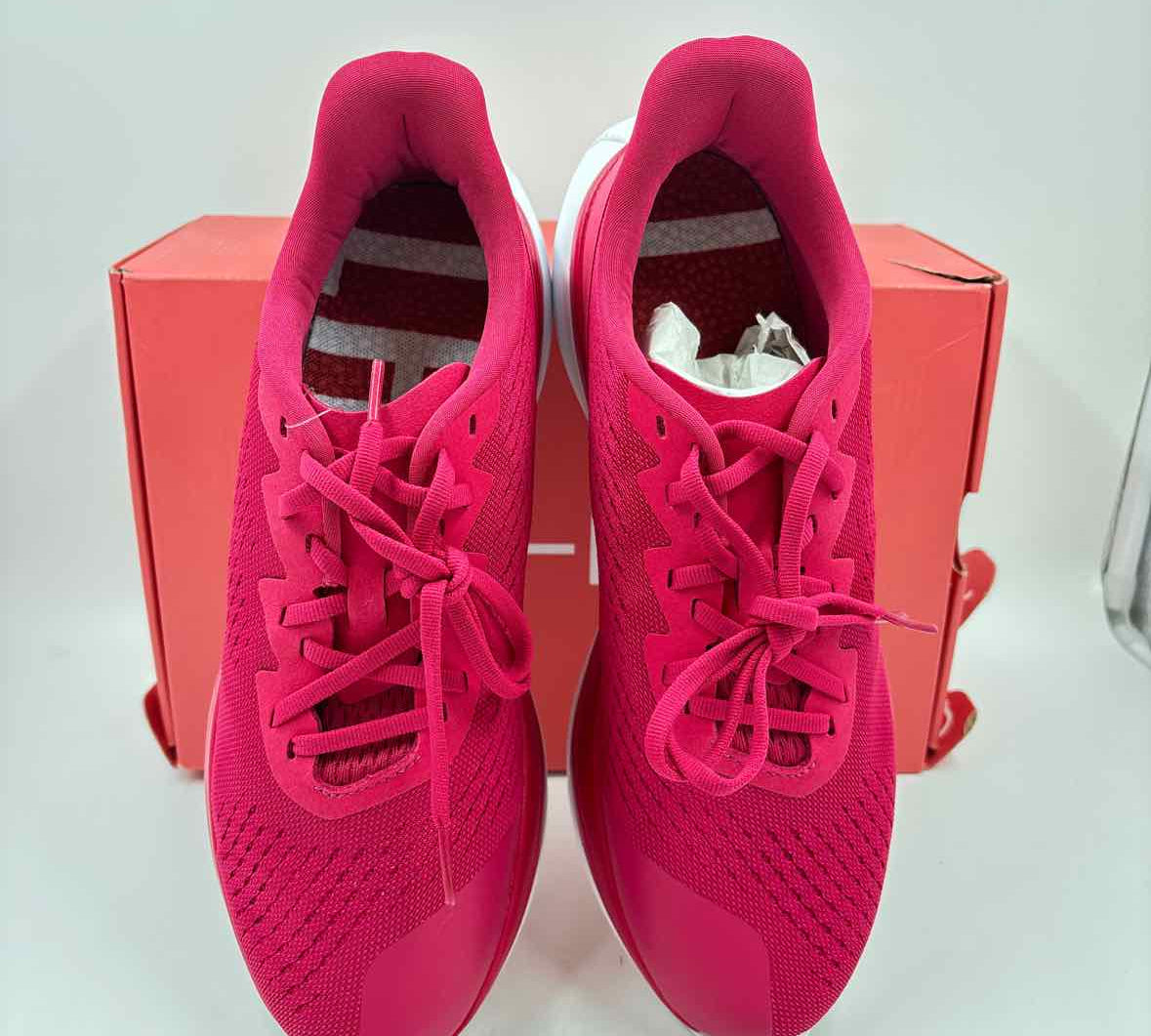 Lane Eight Women's Shoe Size 10 Fuschia Textured Sneakers