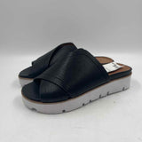 Gentle Souls Women's Shoe Size 6 Black pebble Sandals