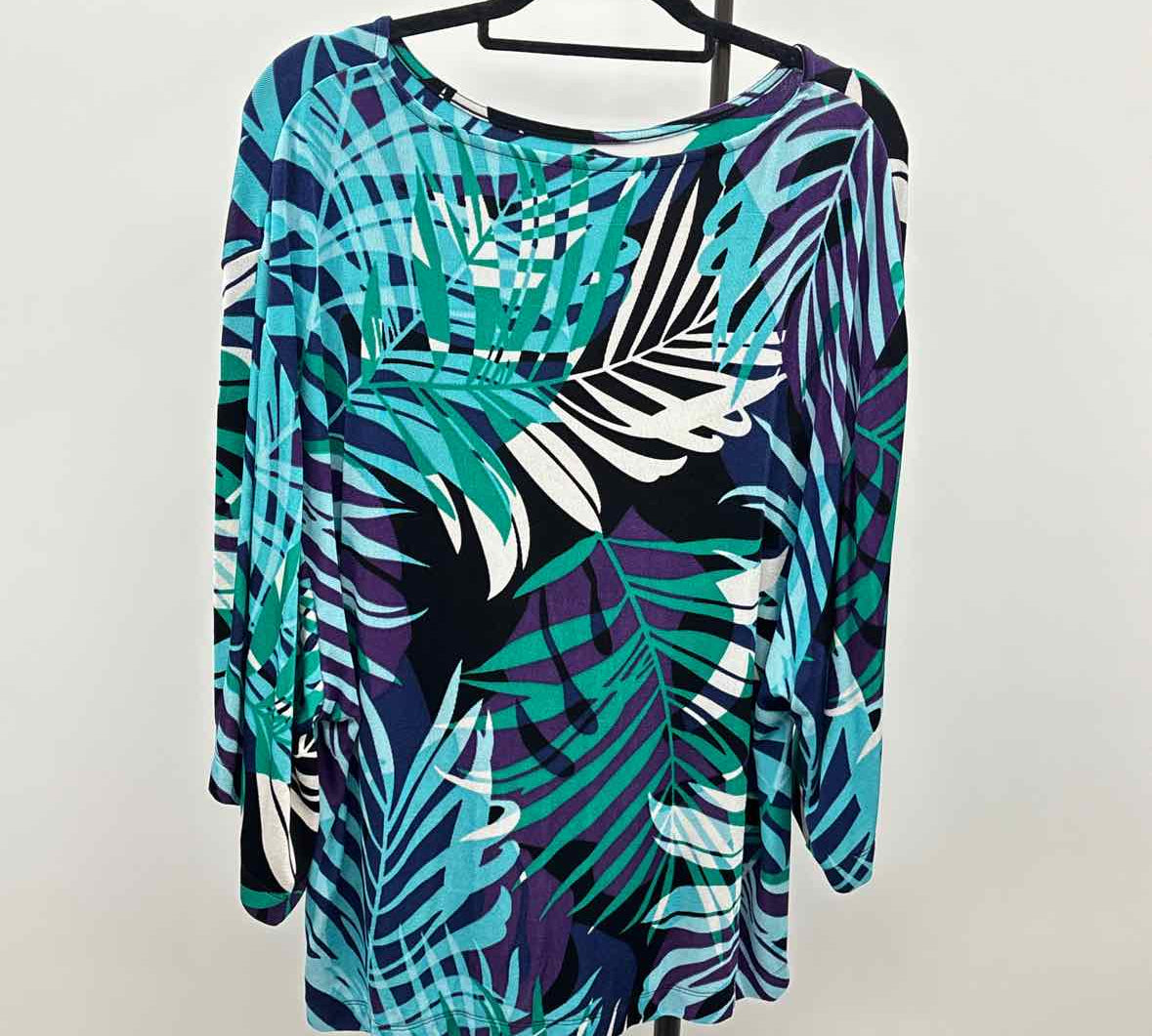 Chico's Women's Size XL Multi-Color Leaf Short Sleeve Shirt