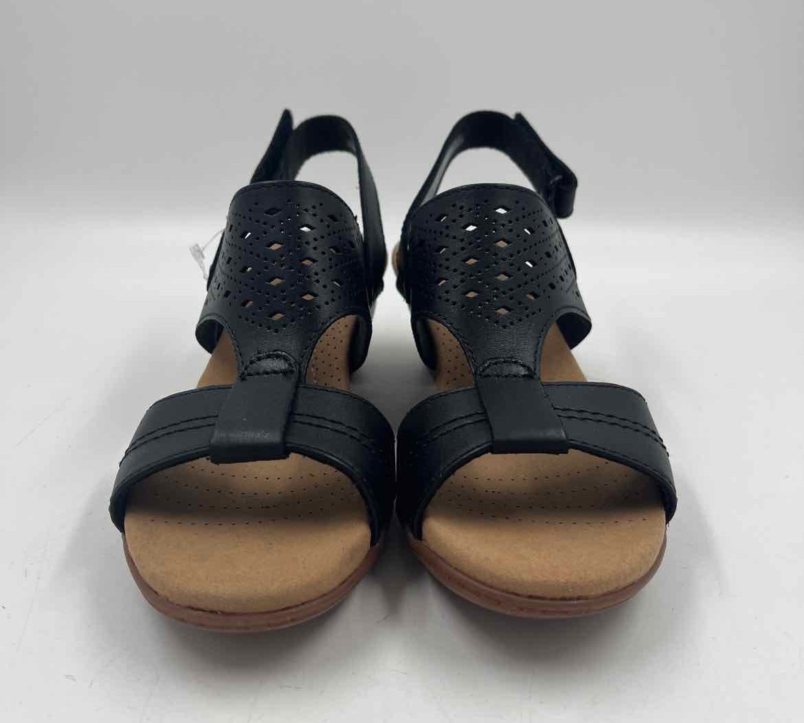 Clarks Women's Shoe Size 6.5 Black Textured Sandals