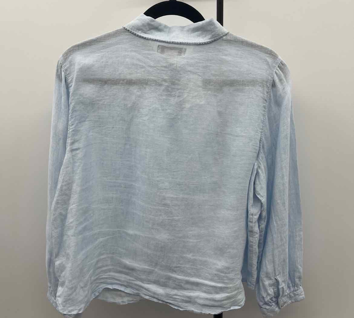 Laura Ashley Women's Size M Light Blue Textured Long Sleeve Shirt