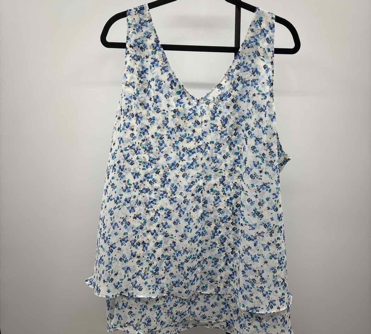 Lane Bryant Women's Size 4X Blue Floral Sleeveless Shirt