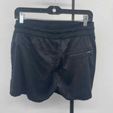 The North Face Women's Size 14 Black Solid Shorts