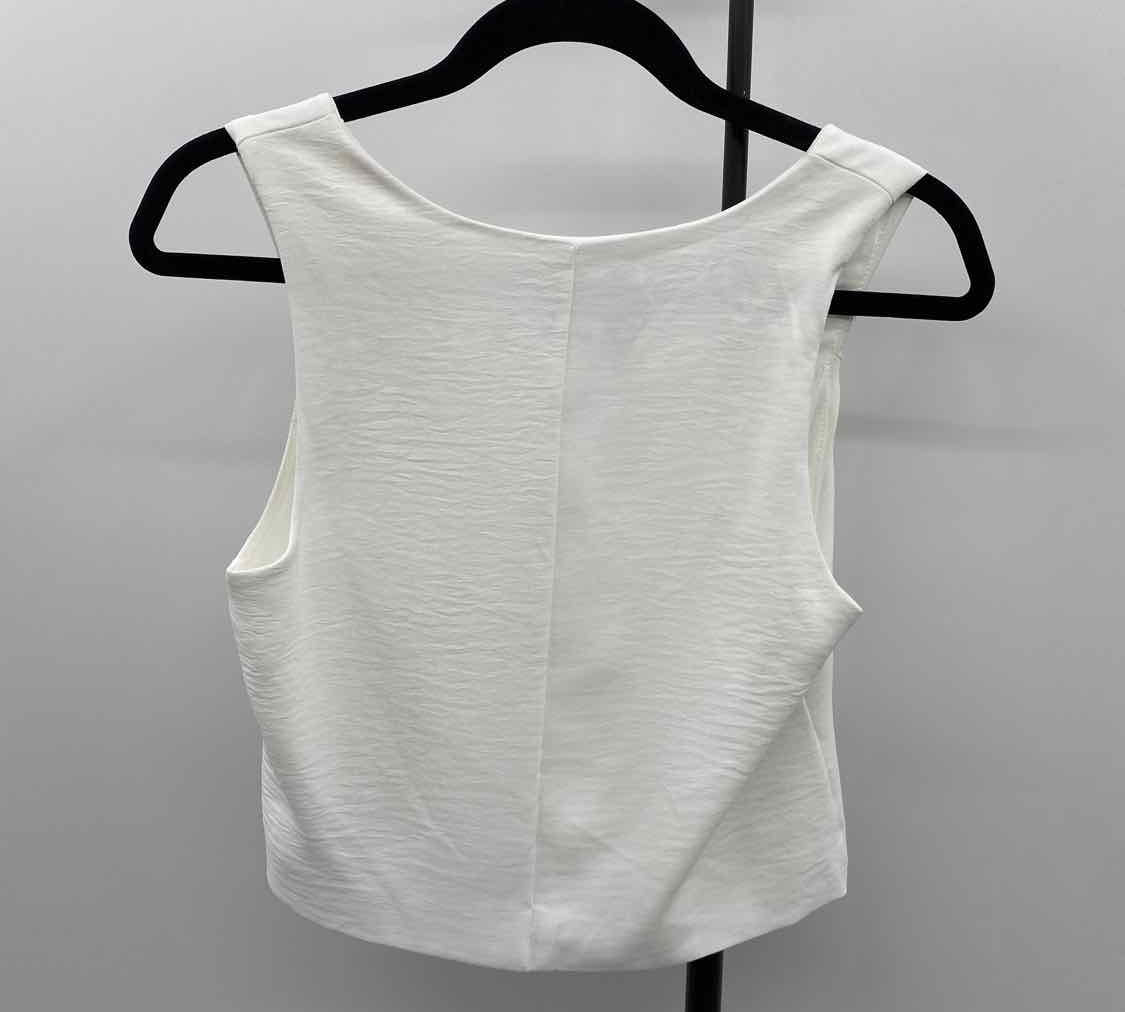 Tullea Women's Size S White Solid Dress Set