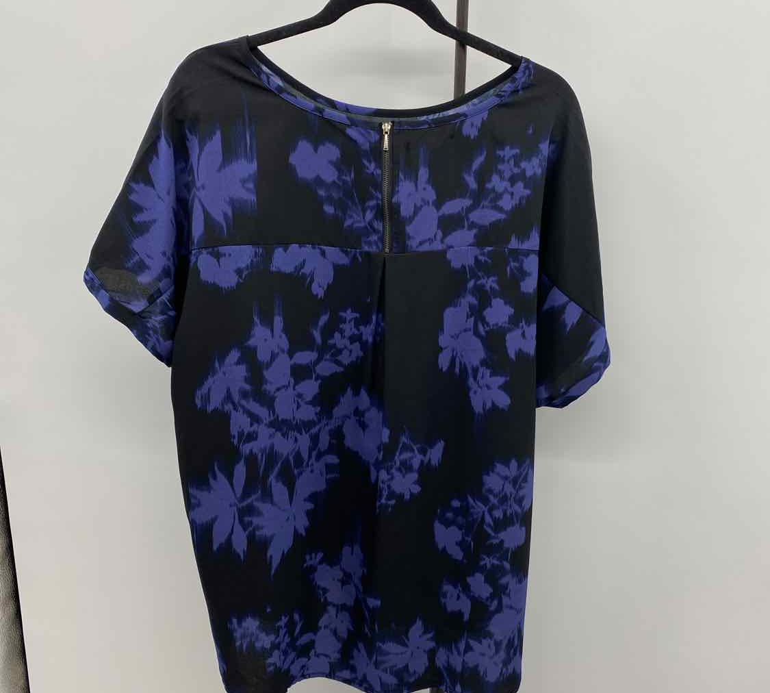 Maurice's Women's Size 2X Black Floral Short Sleeve Shirt