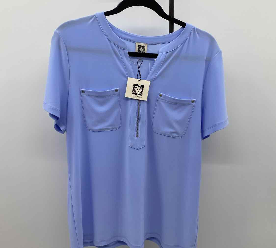 Anne Klein Women's Size L Light Blue Solid Short Sleeve Shirt