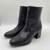 Baretraps Women's Shoe Size 8 Black Textured Boots