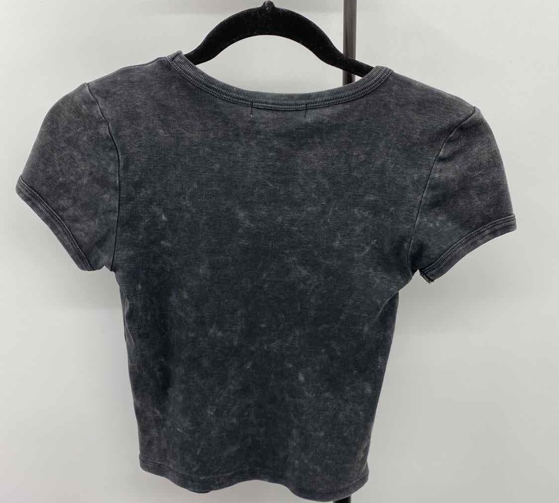 RSQ Junior's Size XS Charcoal Star Short Sleeve Shirt
