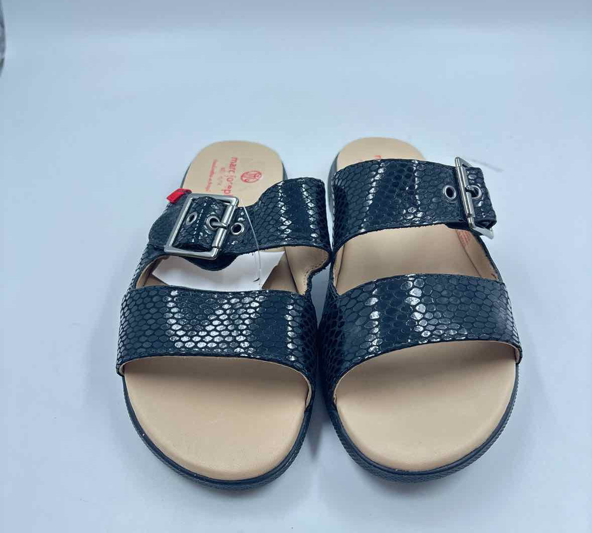 marc joseph Women's Shoe Size 7 Black Textured Sandals