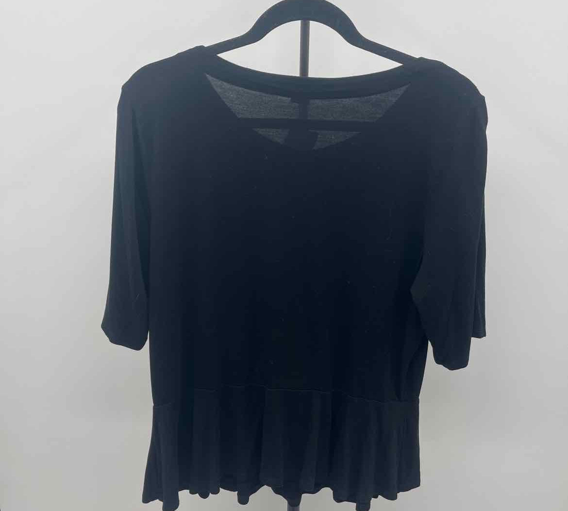 Liz Claiborne Women's Size L Black Solid Short Sleeve Shirt