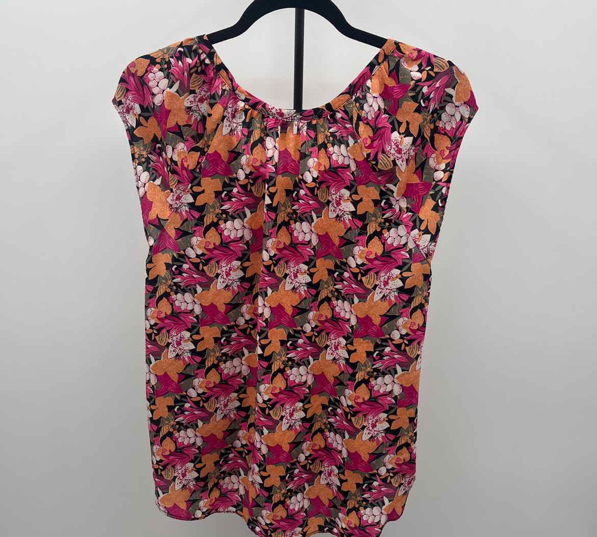 Loft Women's Size L Fuschia Floral Short Sleeve Shirt