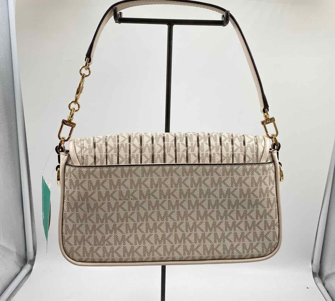 MICHAEL KORS Vanilla Signature BRADSHAW Small Pleated Logo Convert Shoulder Bag Purse
