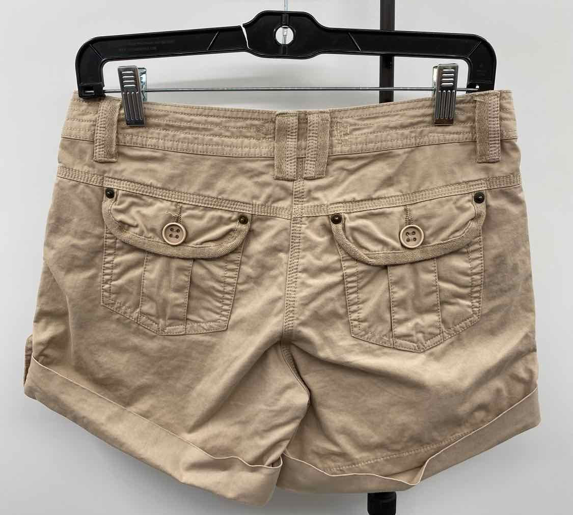aldo trevi Women's Size 3 Tan Solid Shorts