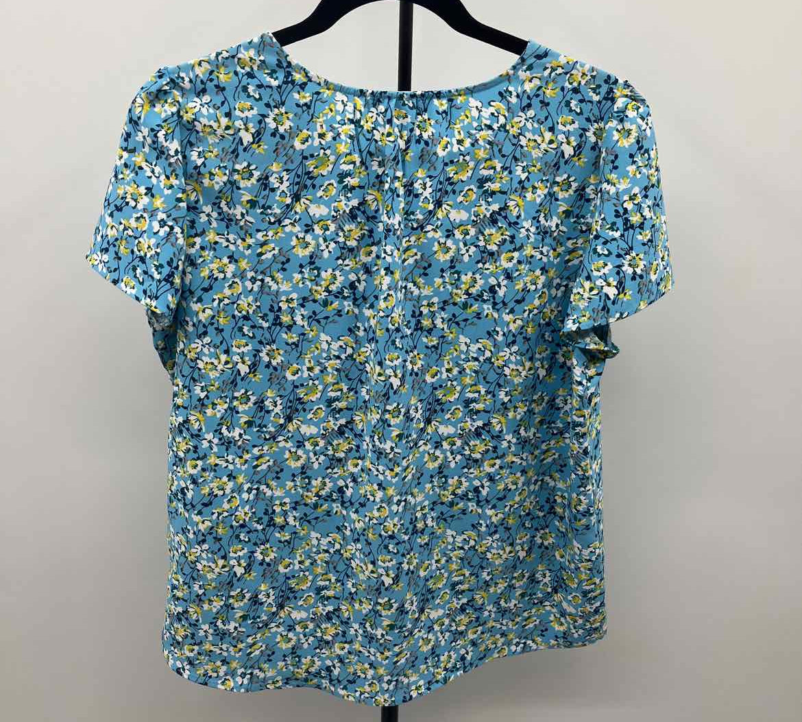 Hilary Radley Women's Size M Blue Floral Short Sleeve Shirt