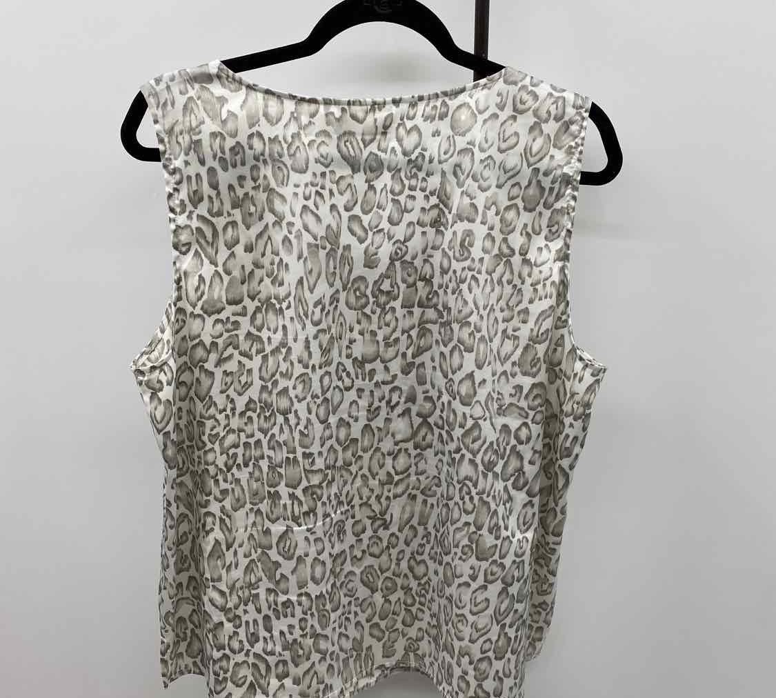 Chico's Women's Size XL Gray Animal Print Sleeveless Shirt