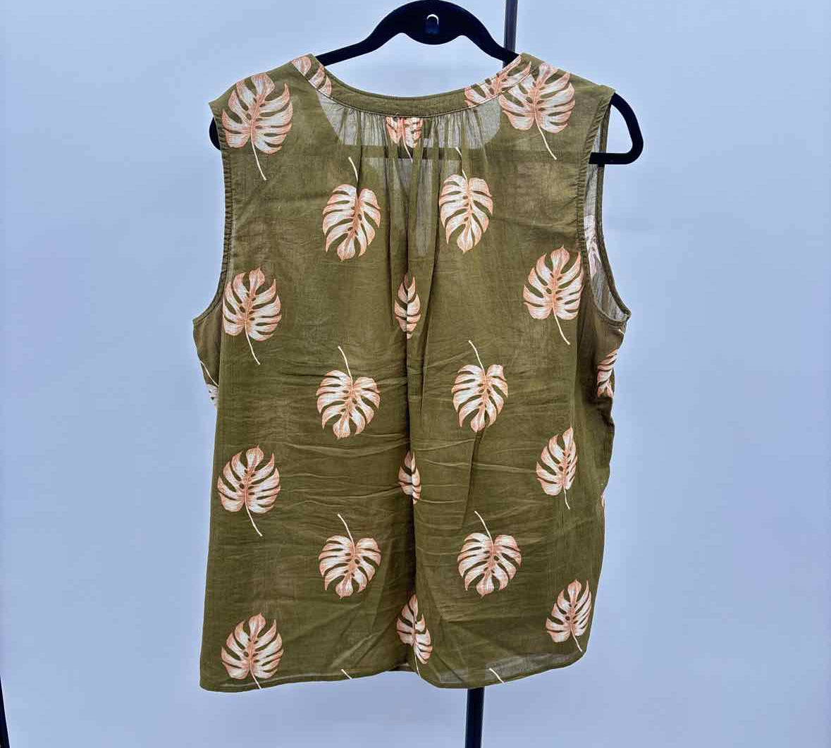 Liz Claiborne Women's Size XL Green Leaf Sleeveless Shirt