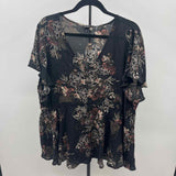 Torrid Women's Size 3X Black Floral Short Sleeve Shirt