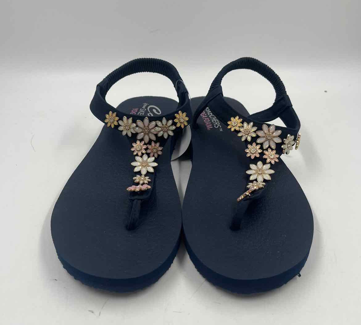 Skechers Women's Shoe Size 10 Navy Floral Sandals