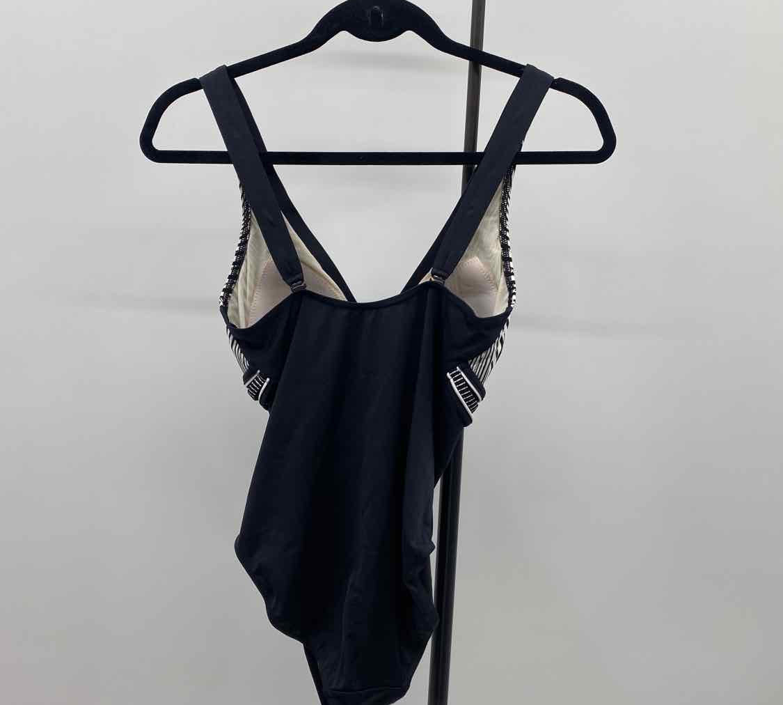 Unbranded Women's Size 10 Black lines Swimsuit - 1 Piece