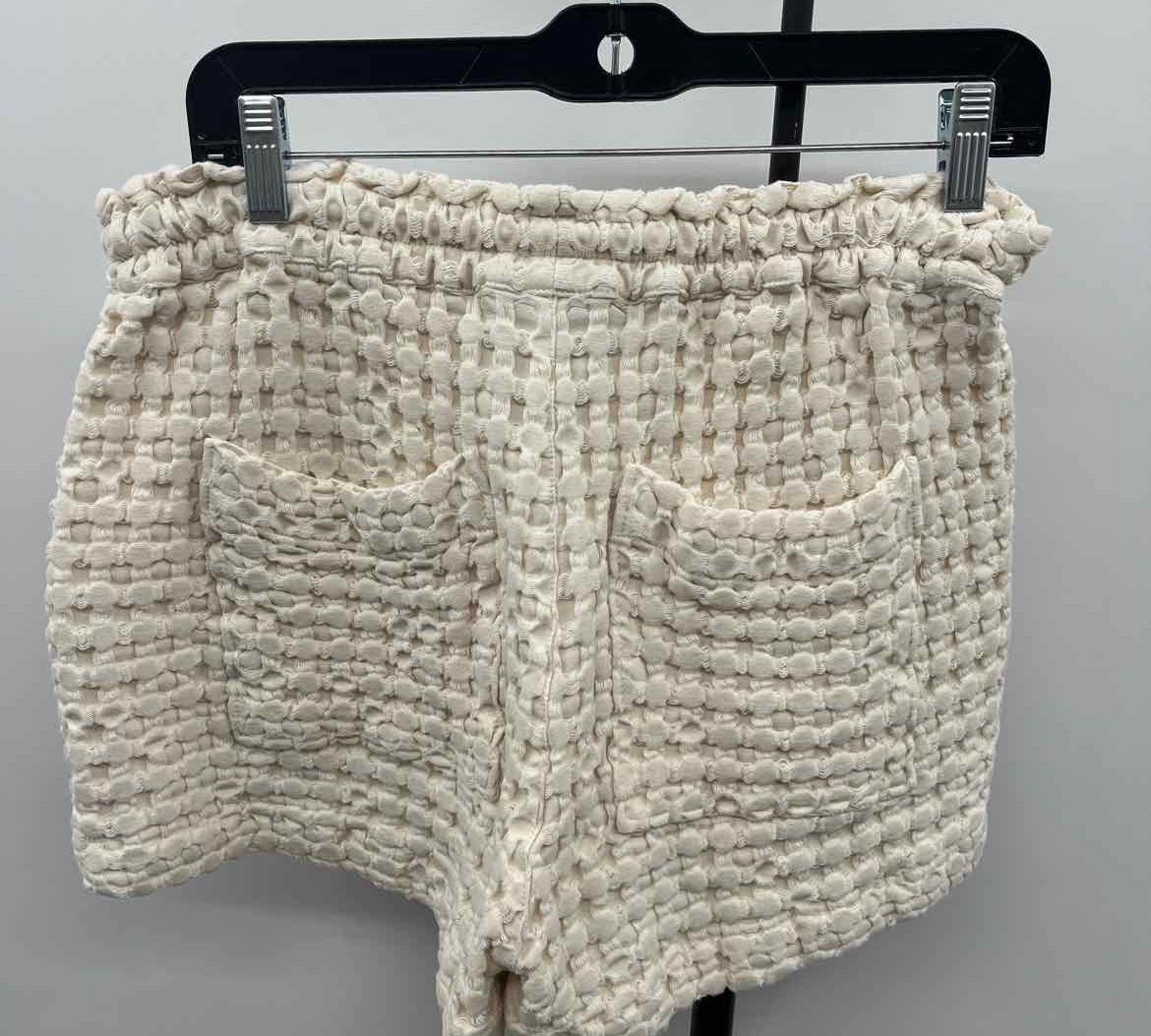 OAS Women's Size 10 Ivory Textured Shorts